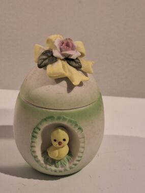 Lefton Porcelain Easter Egg Trinket Box with Chick and Floral Top